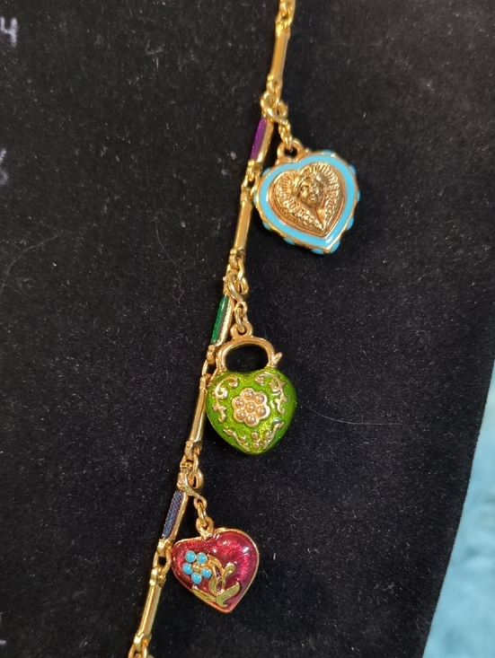 Vintage Joan Rivers Heart Charm Necklace and Earrings Set - Picture 9 of 11